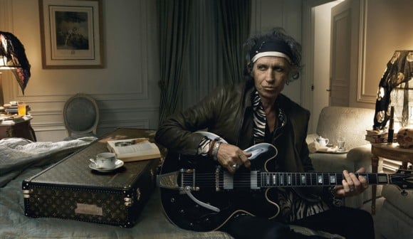 Keith Richard, guitarrista de la banda Rolling Stones para una campaña publicitaria de la marca Louis Vuitton en 2007.