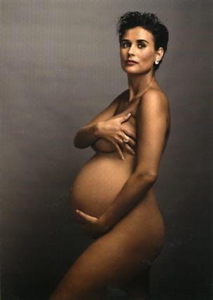 Con la fotografía de la actriz Demi Moore desnuda y embarazada, Leibovitz inició su trabajo en la revista Vanity Fair en 1983.