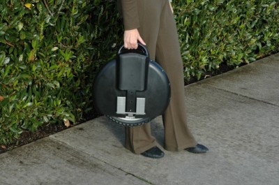 El medio de transporte de una sola rueda - -- Las2orillas solowheel-13