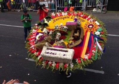 BRbAwZkCIAAME9l.jpg-large