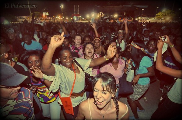 183602_342683805818697_169685364_n