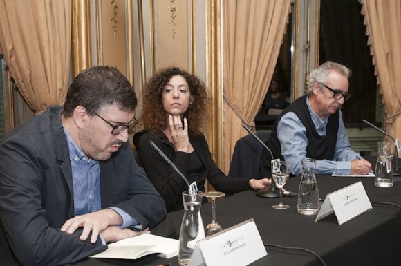 En el último conversatorio en Casa de América, Juan José Millas dijo: "Leila Guerriero es, de lejos, la mejor de nuestras reporteras. Leer sus crónicas es como leer el mundo". [Foto Casa América]