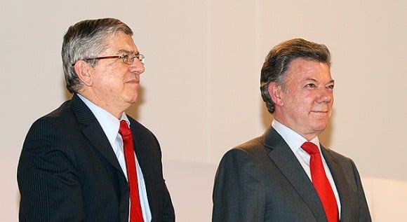 El 15 de mayo el expresidente César Gaviria asume como jefe de debate de Santos
