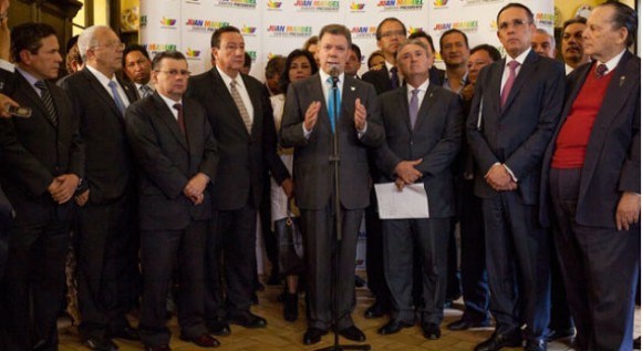 El 28 de mayo los viejos gamonales del partido conservador divulgan su apoyo a la campaña de Santos, entre ellos Roberto Gerlein, Efraín Cepeda y Luis Emilio Sierra  