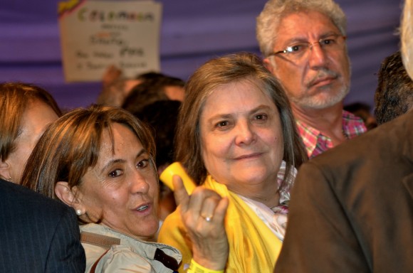 Clara López fue definitiva en Bogotá y logró otros apoyos dentro del Polo como el de Ana Teresa Bernal y el ex presidente de a CUT, Tarsicio Mora 