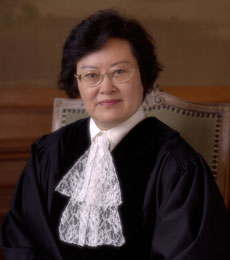 Xue Hanqin es la jueza china que sabiendo de las intenciones de construir el canal de Nicaragua, tomó parte en la decisión que despojó a Colombia de aguas indispensables para la construcción del mismo.