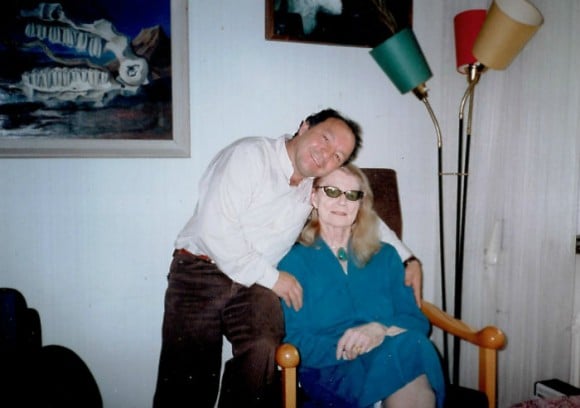 El colombiano Víctor Rojas junto a la poeta María Wine