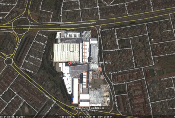Contexto del Centro Comercial Centro Mayor en Bogotá. Imagen desde Google Earth.