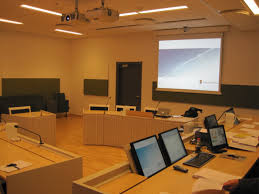 Sala de juicios de juzgado sueco. Foto: Domtolsverket.