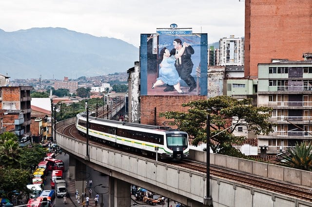 El Metro de Medellín. Crédito imagen: Pouya, 2012.