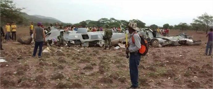 12 muertos en accidente de avión de la FAC en Codazzi, Cesar - RPT Noticias
