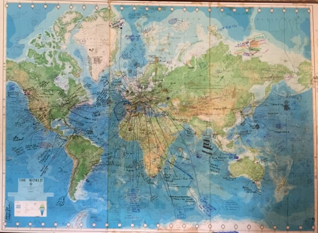 En este mapa antes de Palas del Rey, peregrinos de todo el mundo señalan su lugar de origen