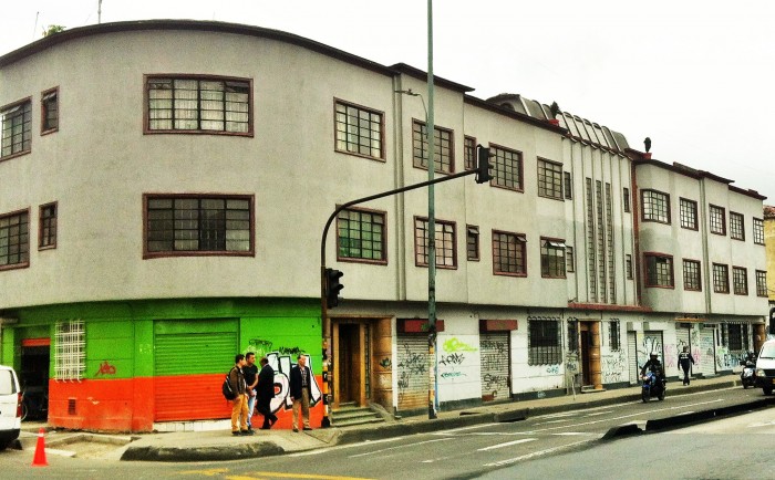 Edificio - Caracas con 24