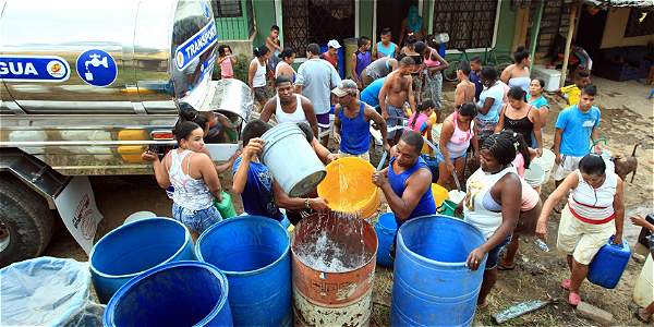 El Ministerio de Vivienda indicó que  238 municipios del país se quedaron sin agua en el 2015. Esta cifra podría aumentar en el transcurso del 2016. Foto: El Tiempo