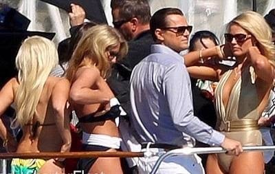 DiCaprio con sus chicas en pleno mundial de Brasil.
