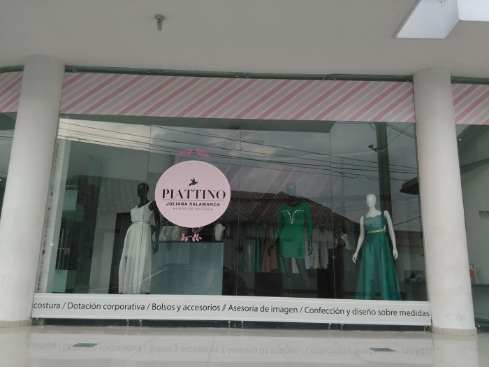 "No hay mujer fea sino mal asesorada" - -- Las2orillas 12947089_985974678150744_469535820_o