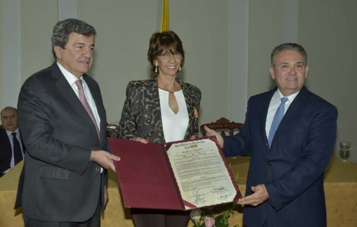 Magdalena condecorada