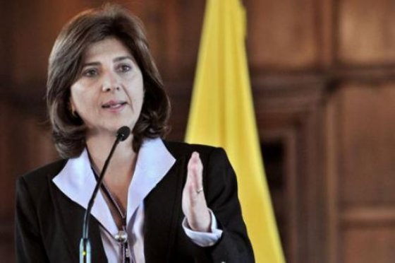 La canciller María Ángela Holguín hizo caso omiso de las recomendaciones y prefirió que Nieto y Jaramillo se retiraran de la Comisión 