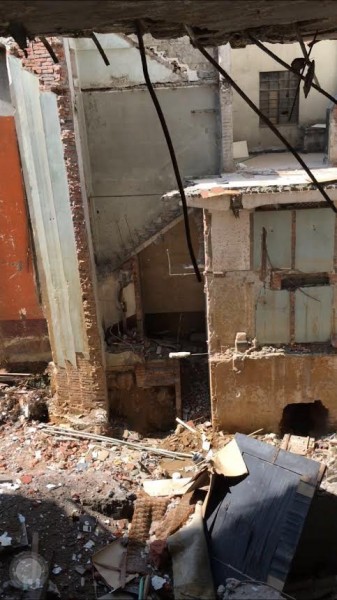 A escondidas, comerciantes paisas destruyen patrimonio de los caleños - -- Las2orillas 5