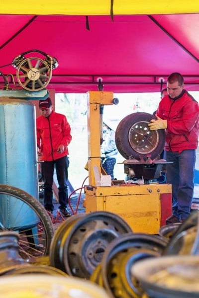 'Pimp my carroza': así se engallan las carretas de los recicladores en Bogotá - -- Las2orillas carroza04