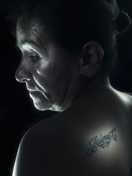 La huella tatuada de quienes fueron asesinados como falsos positivos - -- Las2orillas Falsos-Positivos-04