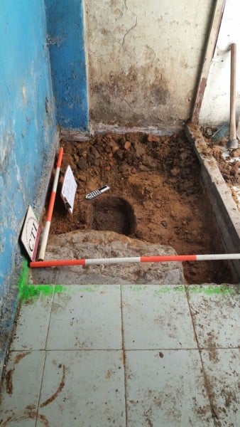 Algunos investigadores no creían que bajo un piso de loza y varias capas de concreto estuvieran ocultos restos humanos