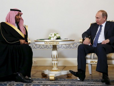 Esta imagen de la reunión del príncipe saudí Mohamed bin Salman con Vladimir Putin fue la prueda del interés por equilibrar el mercado petrolero