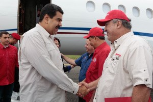 Nicolás Maduro mandó a su ministro Eulogio del Pino a presionar el acuerdo con la economía en la cuerda floja