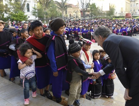 El gobernador del Cauca se desplazó a Bogotá para acompañar a los indígenas 
