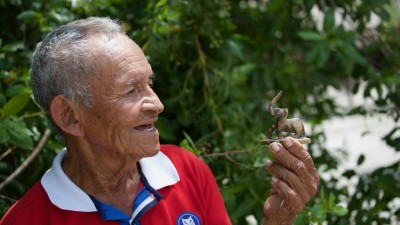Vendedores en la playa, ¡qué alegría! - -- Las2orillas vendedores en la playa