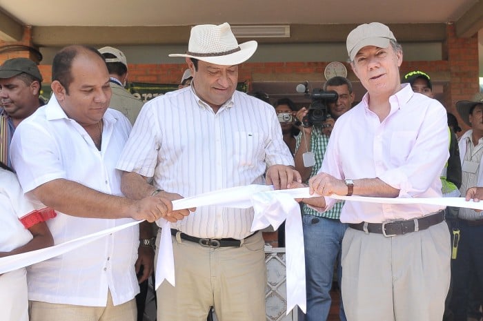El Presidente Juan Manuel Santos inauguró este jueves el pueblo cultural indígena de Ashintukua, en el sur del departamento de La Guajira, región de la Sierra Nevada de Santa Marta, donde habitan miembros de la comunidad Wiwa. Julio de 2012