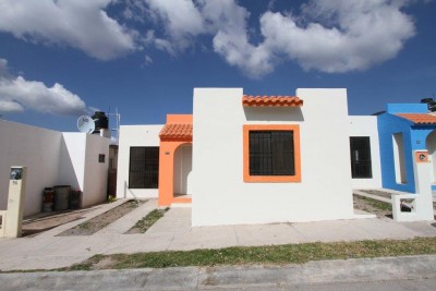 Aquí es el nuevo Salaverna, una colonia que la minera construyó para que la gente se mudara lejos. 40 familias dijeron que sí.