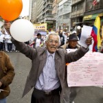  - Ancianos y discapacitados reclaman atención