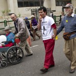  - Ancianos y discapacitados reclaman atención