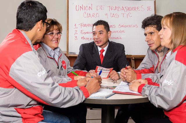 Slim no le cede al sindicato de Claro