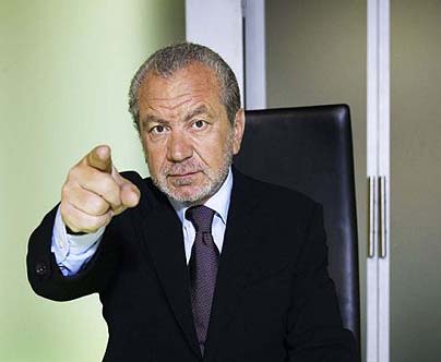 Lord Michael Sugar, el magnate inglés esta en Colombia