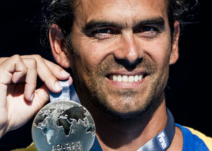 El clavadista Orlando Duque se baña en oro