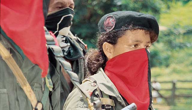 Se entregó alias “El Tigre” y 30 guerrilleros del ELN en el Valle del Cauca