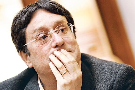 ¿Le juega Pacho Santos a la independencia de San Andres?