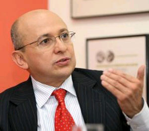 Jueces le dan la espalda al fiscal Montealegre