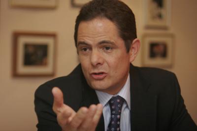 Vargas Lleras se siente solo en la campaña