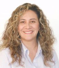 Lucia Bastidas en sala de espera para el Concejo de Bogotá