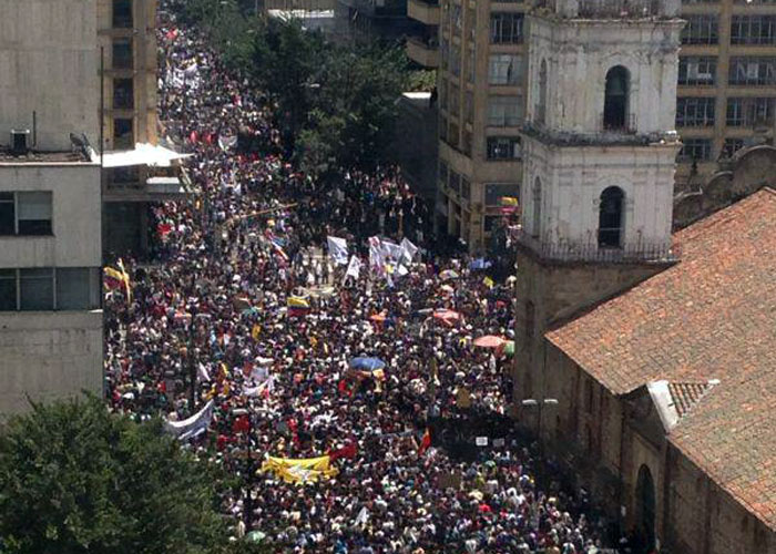 Así se tomaron los estudiantes el centro de Bogotá