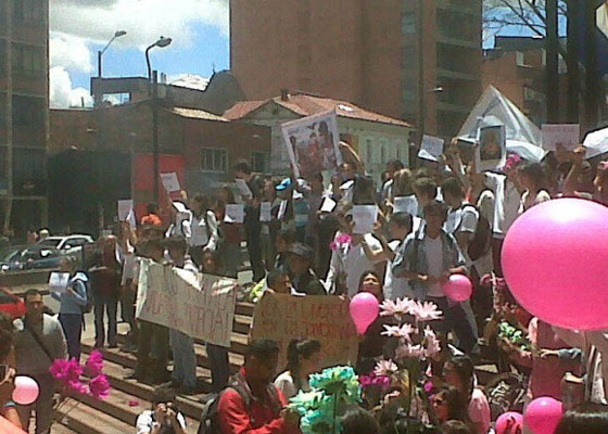 Javerianos se van contra el rector por defender el ciclo rosa