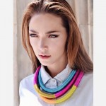  - La joyera greco-caleña que crea con seda y colores