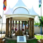  - El mausoleo al paramilitar Henry Peréz en Puerto Boyacá