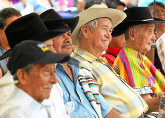 Encuentro de ex guerrillero y ex coronel