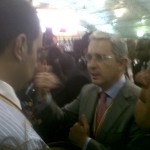 El enojo de Uribe por el desorden en la convención - -- Las2orillas - El enojo de Uribe por el desorden en la convención