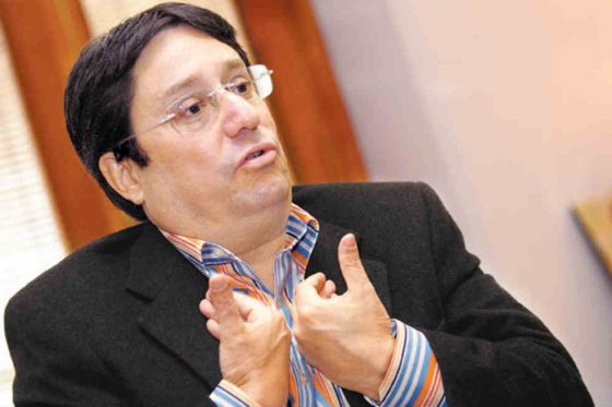 Pacho Santos inscribió su candidatura a la Presidencia