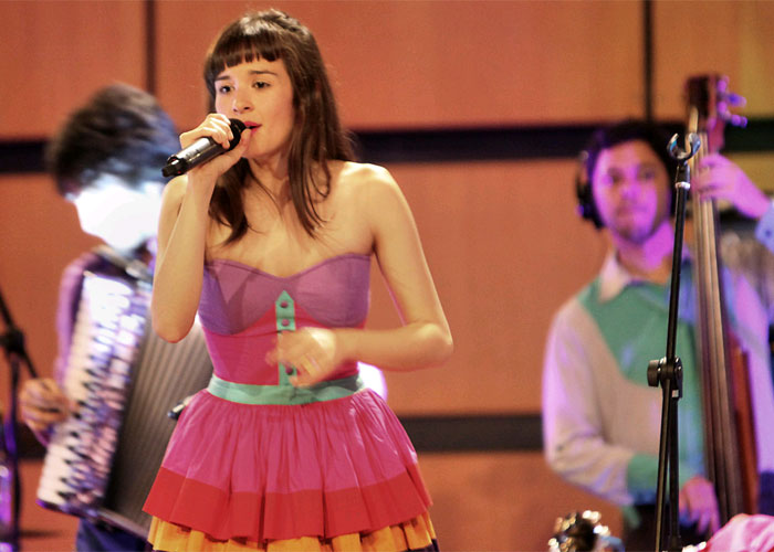 Monsieur Periné se une al respaldo del Pacto ético por un país en paz